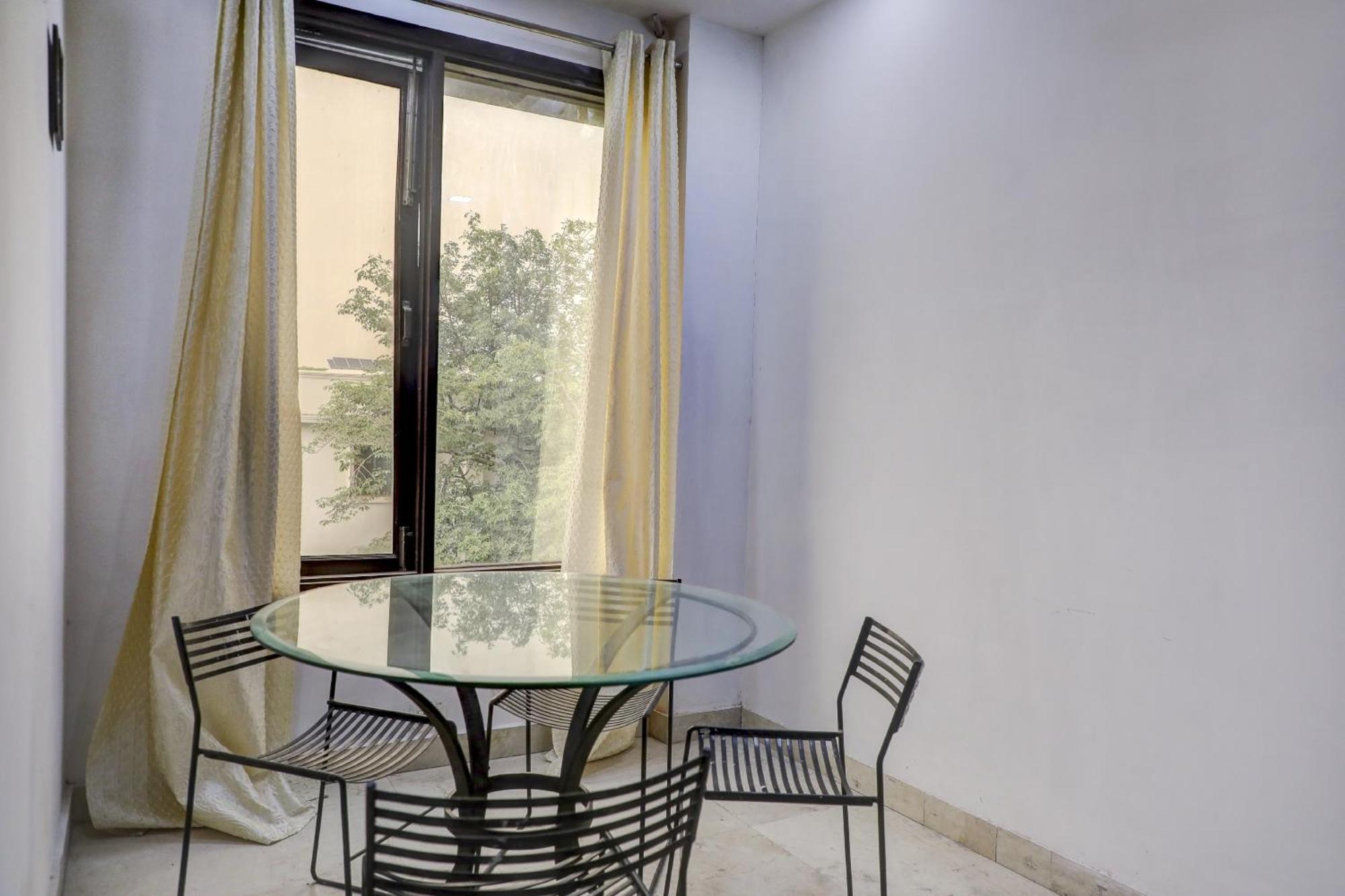 Collection O 80996 R s Villa Nuova Delhi Esterno foto