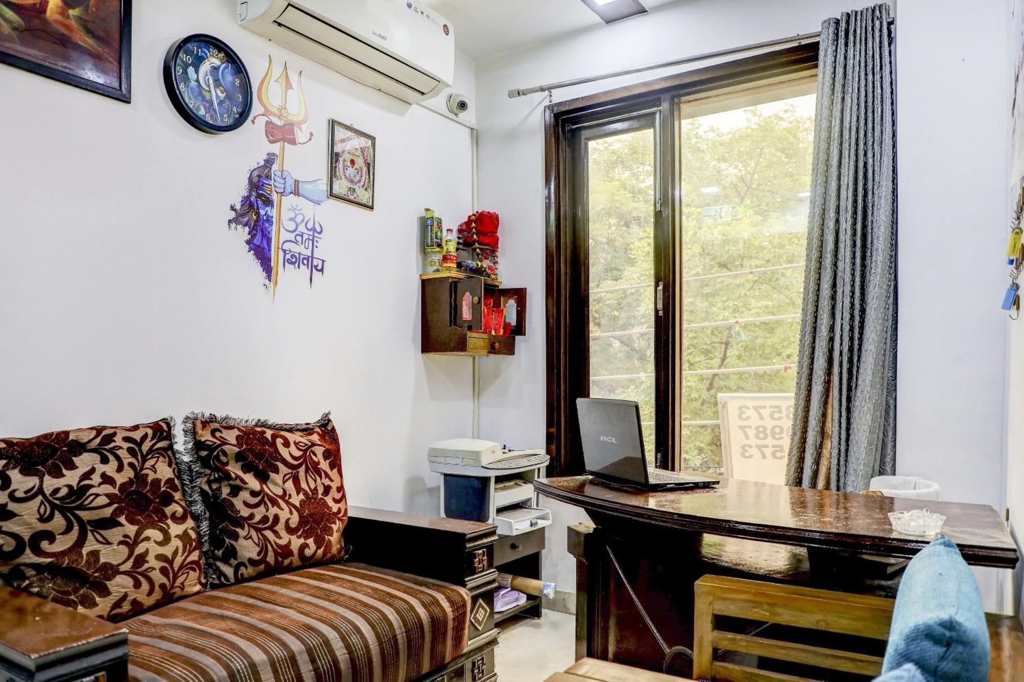 Collection O 80996 R s Villa Nuova Delhi Esterno foto